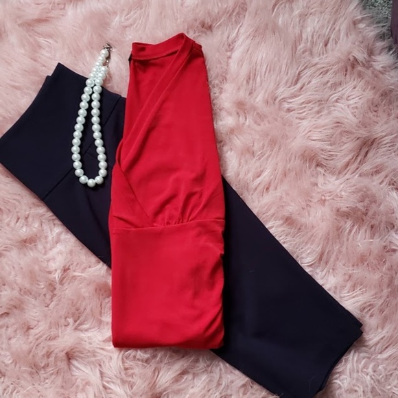 NWOT Ann Taylor Ruched V-Neck Stretch Top Size XS - Picture 2 of 7